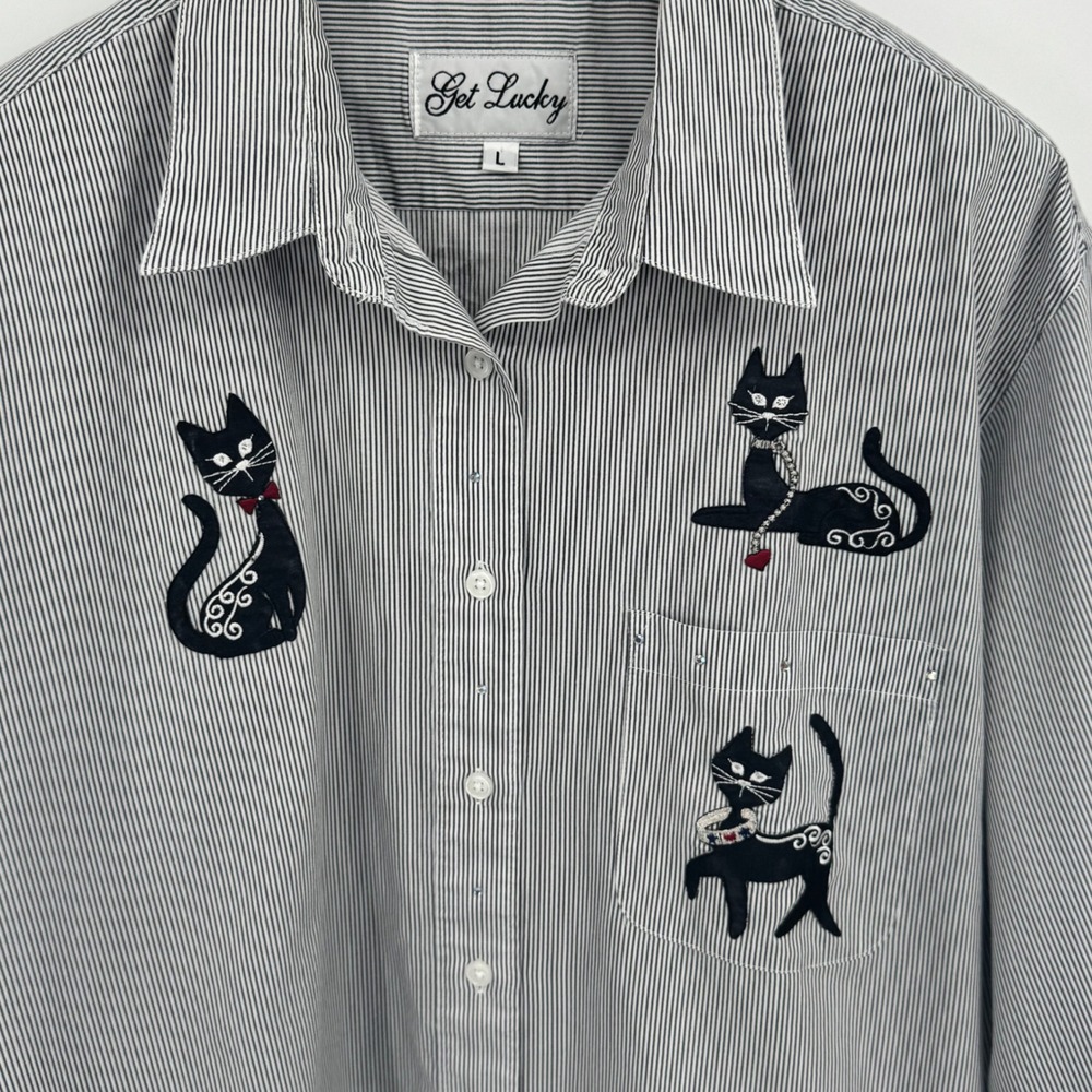 Get Lucky Women's Vintage Cat Shirt Gray White‎ Stripes Jeweled Accents Size L - Picture 14 of 16